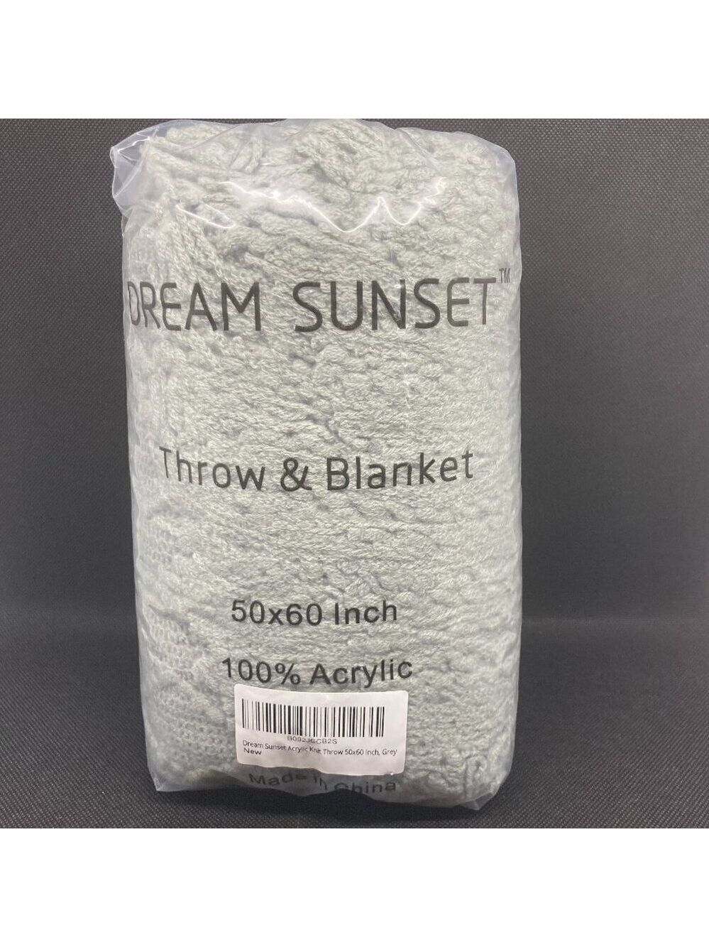 New in package Dream Sunset 50” x 60” lightweight throw grey - Picture 2 of 3